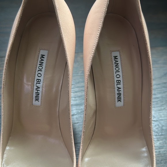 Manolo Blahnik Pumps - Picture 3 of 9